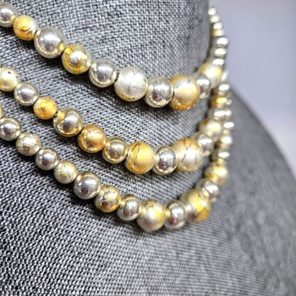 VINTAGE Multi-Strand Crackled Gold Beaded Bead Plastic Necklace Made in Japan - Picture 3 of 6